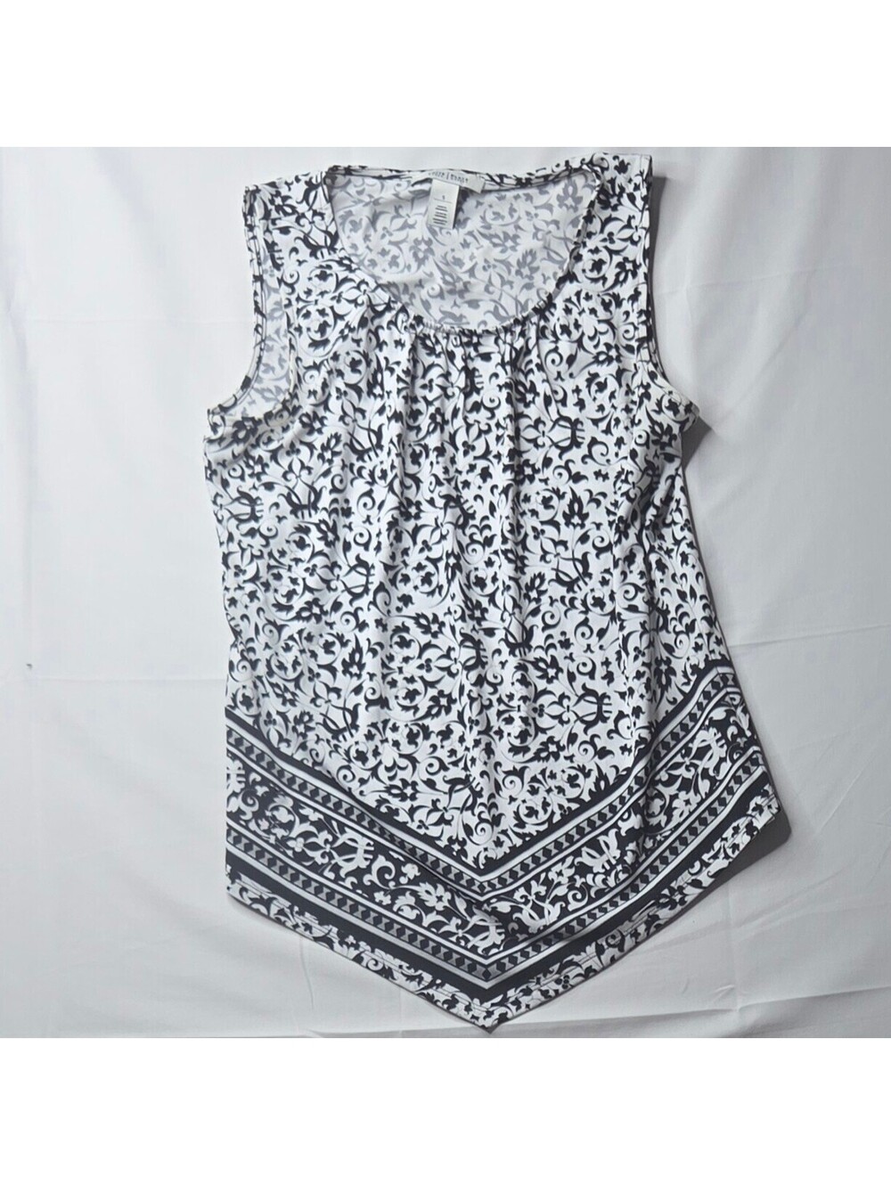 White House Black Market Tunic Top Small S Black White Floral Handkerchief Hem